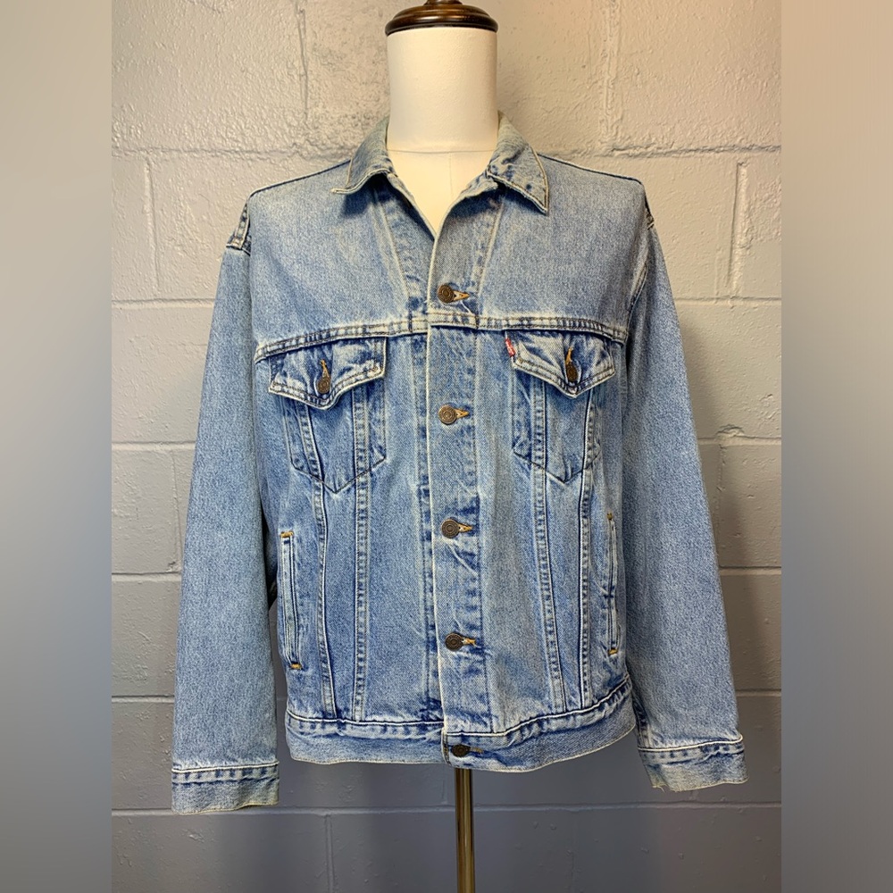 Vintage 90's Levi's Men's Trucker Denim Jean Jacket Light Blue Size Medium - Picture 1 of 7